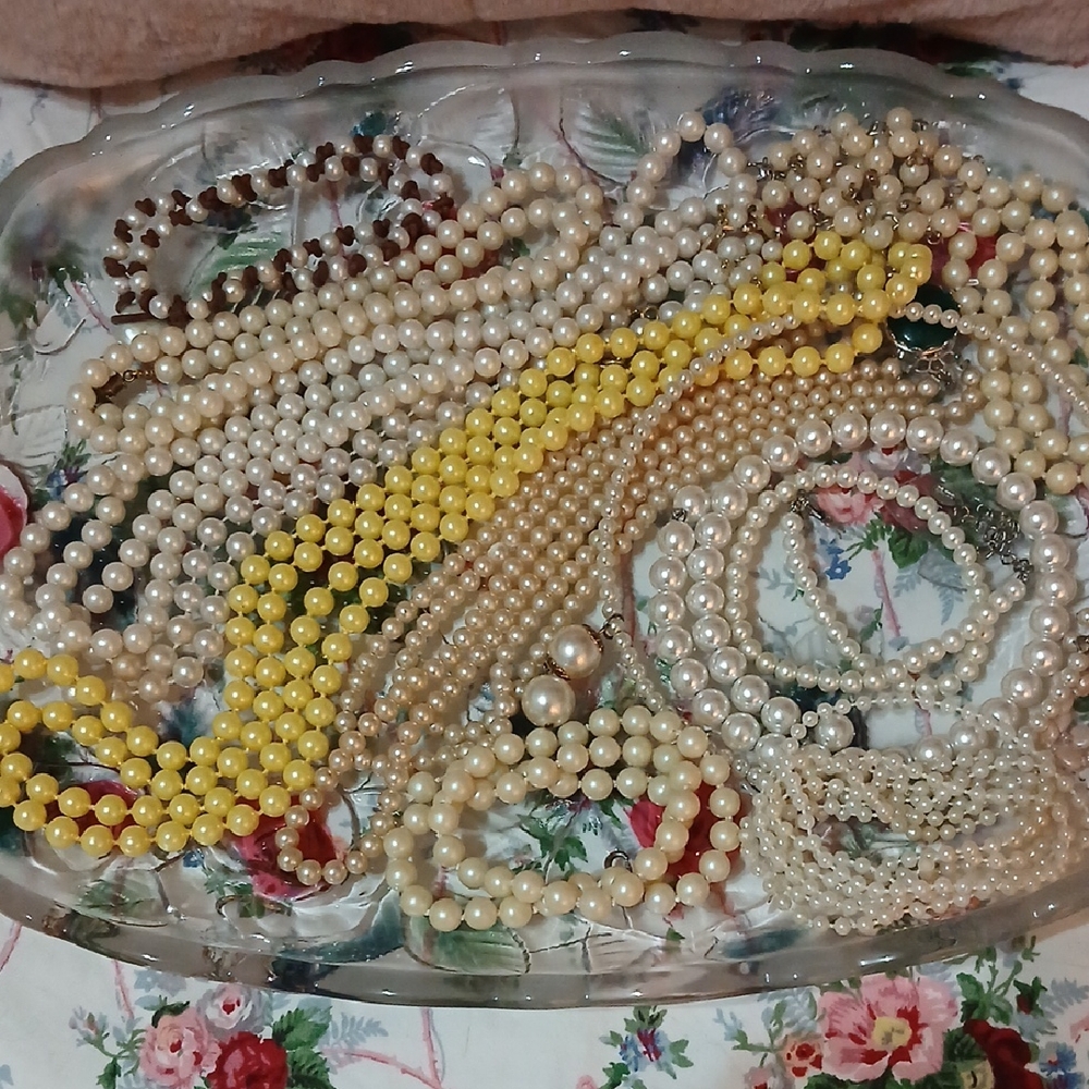 ♡Lot Of Vintage Glass & Plastic Bead Pearl Necklaces- 14 Pieces♡